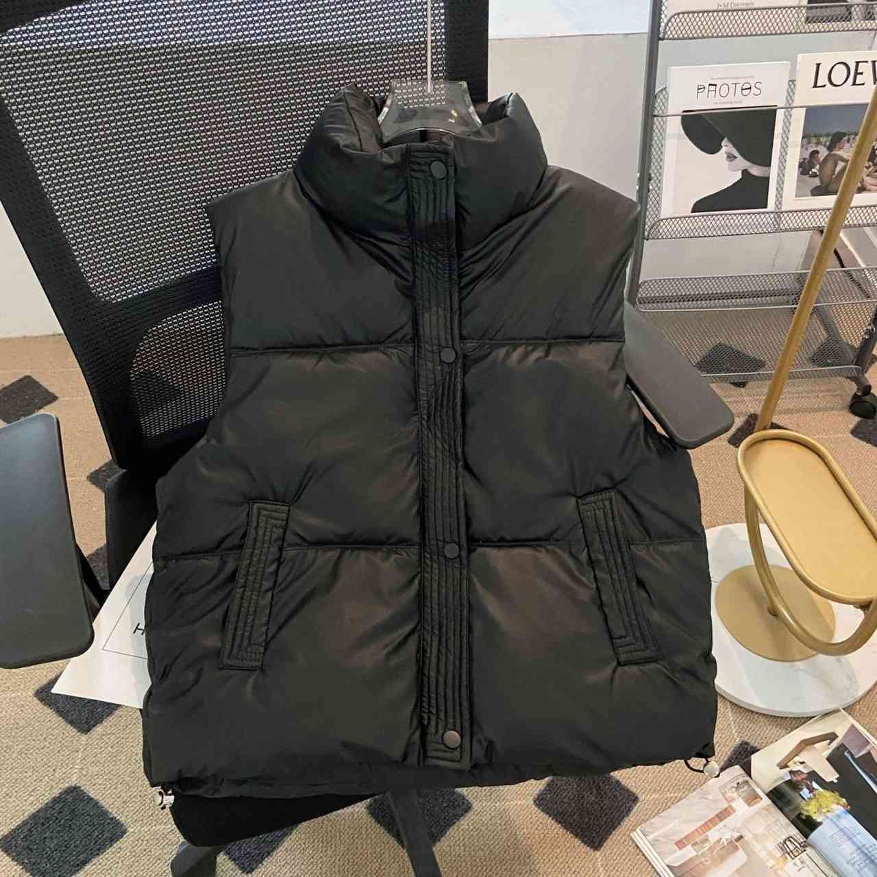 Women's short lightweight winter puffer vest