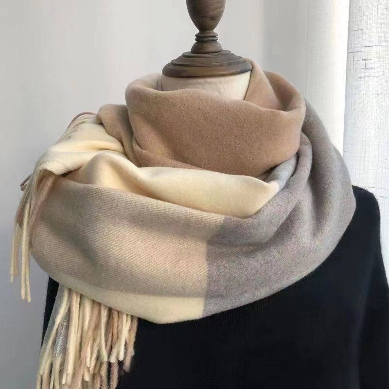 Oversized checkered color-block winter scarf