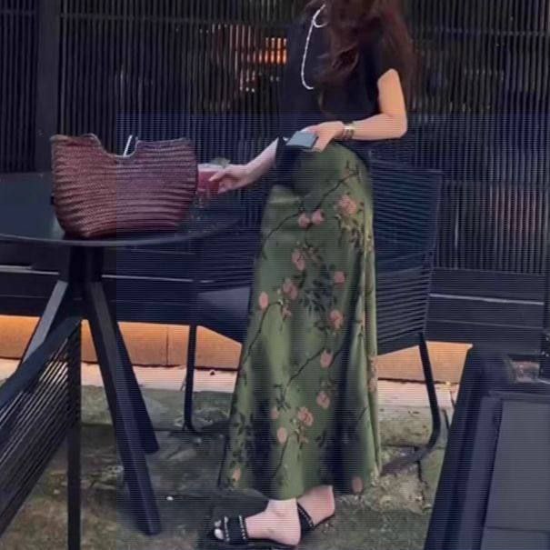 Green floral maxi or midi skirt