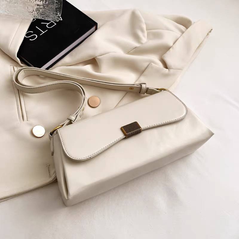 Baguette-style shoulder bag