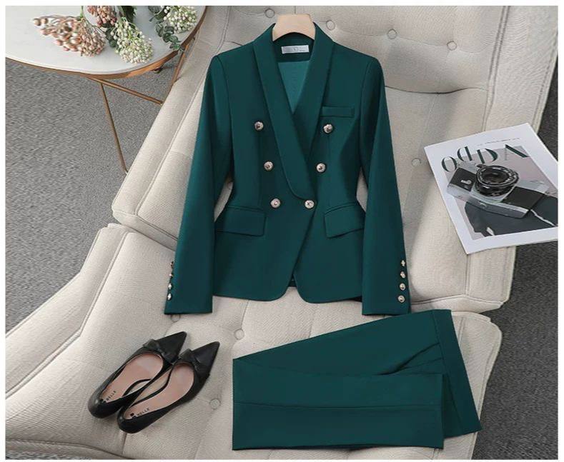 Sophisticated two-piece suit