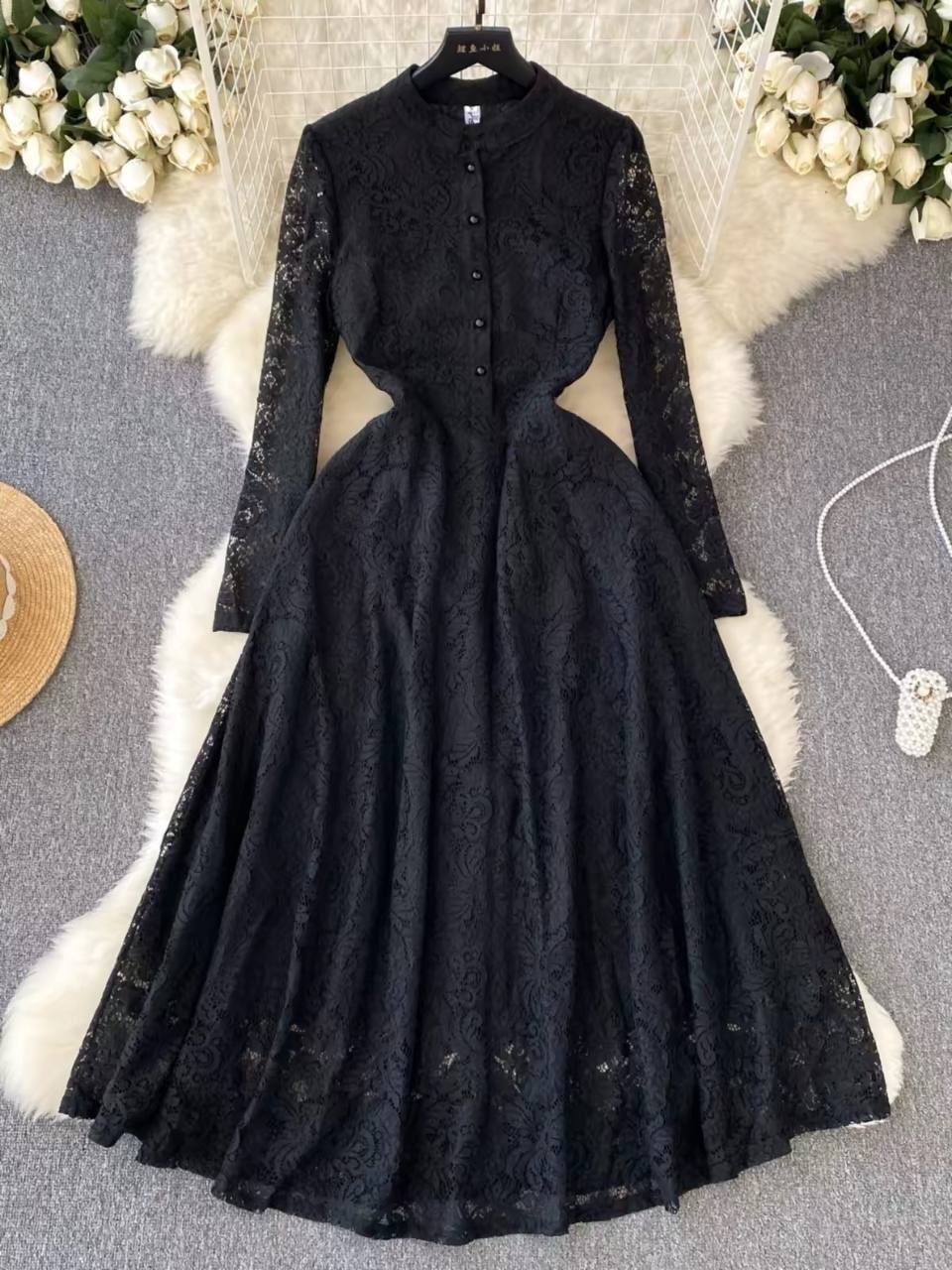 Elegant black lace maxi dress