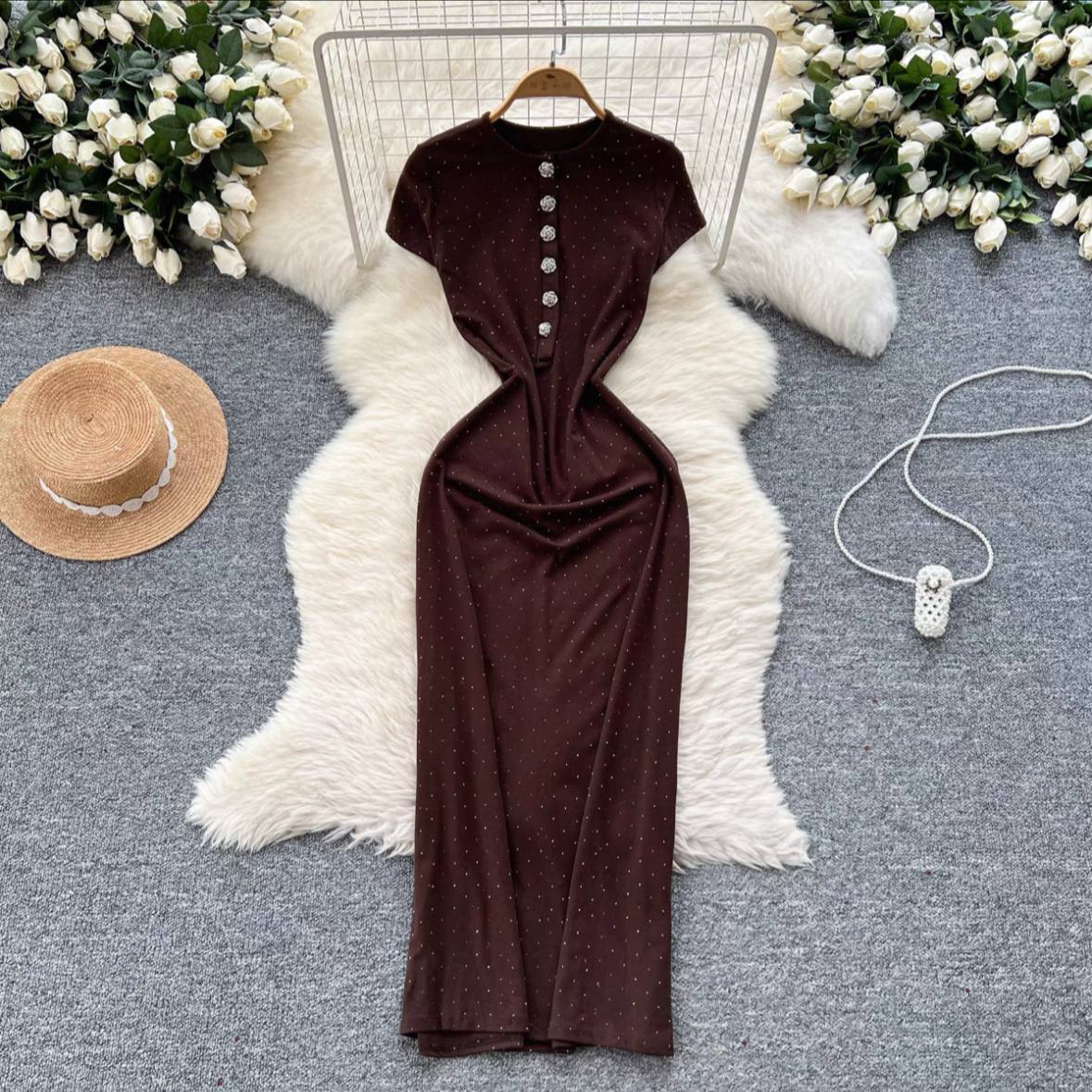 Brown short-sleeved maxi dress