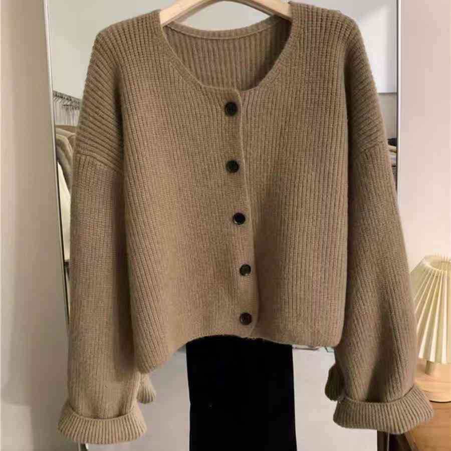 Rib-knit cropped cardigan