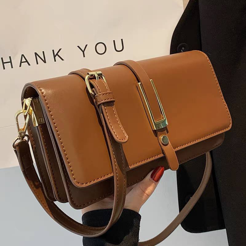 Retro-style rectangular crossbody body