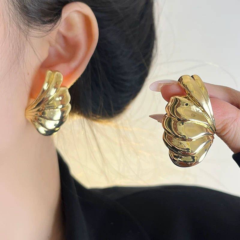 Gold-toned, chunky stud earrings