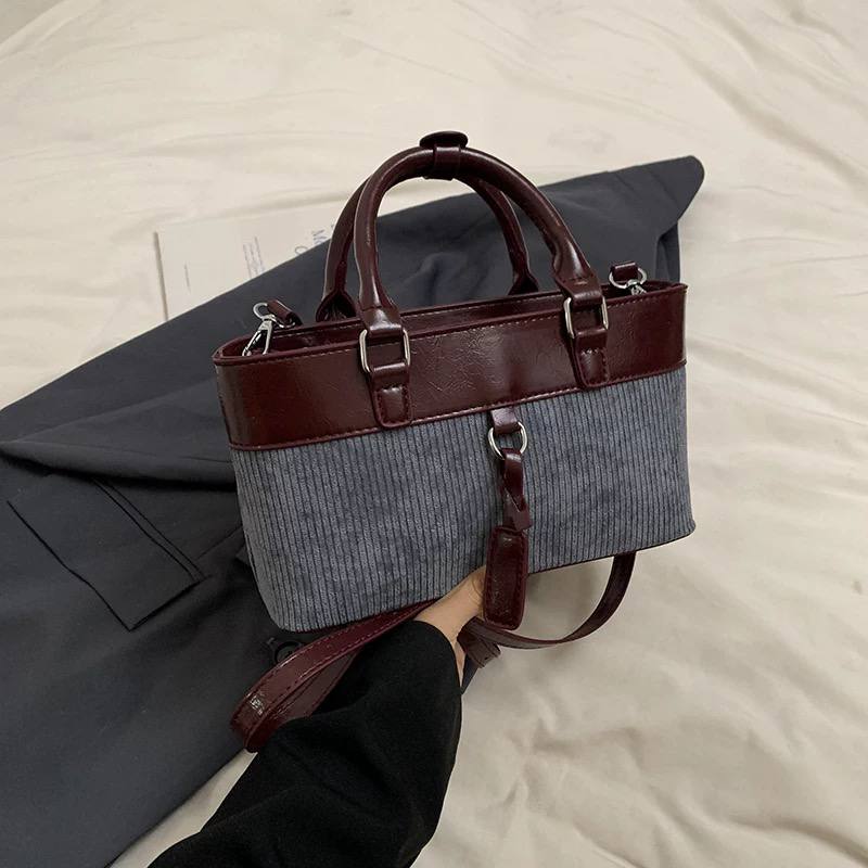 Retro-inspired color block bucket bag