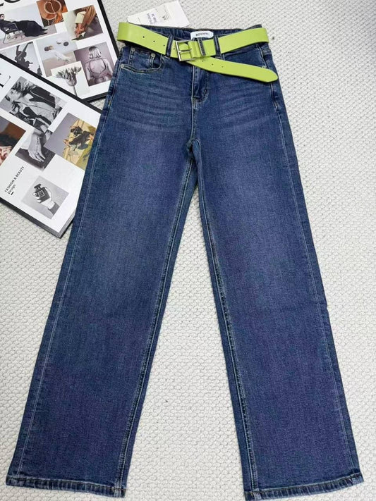 Mid-to-high-rise wide-leg flare jeans