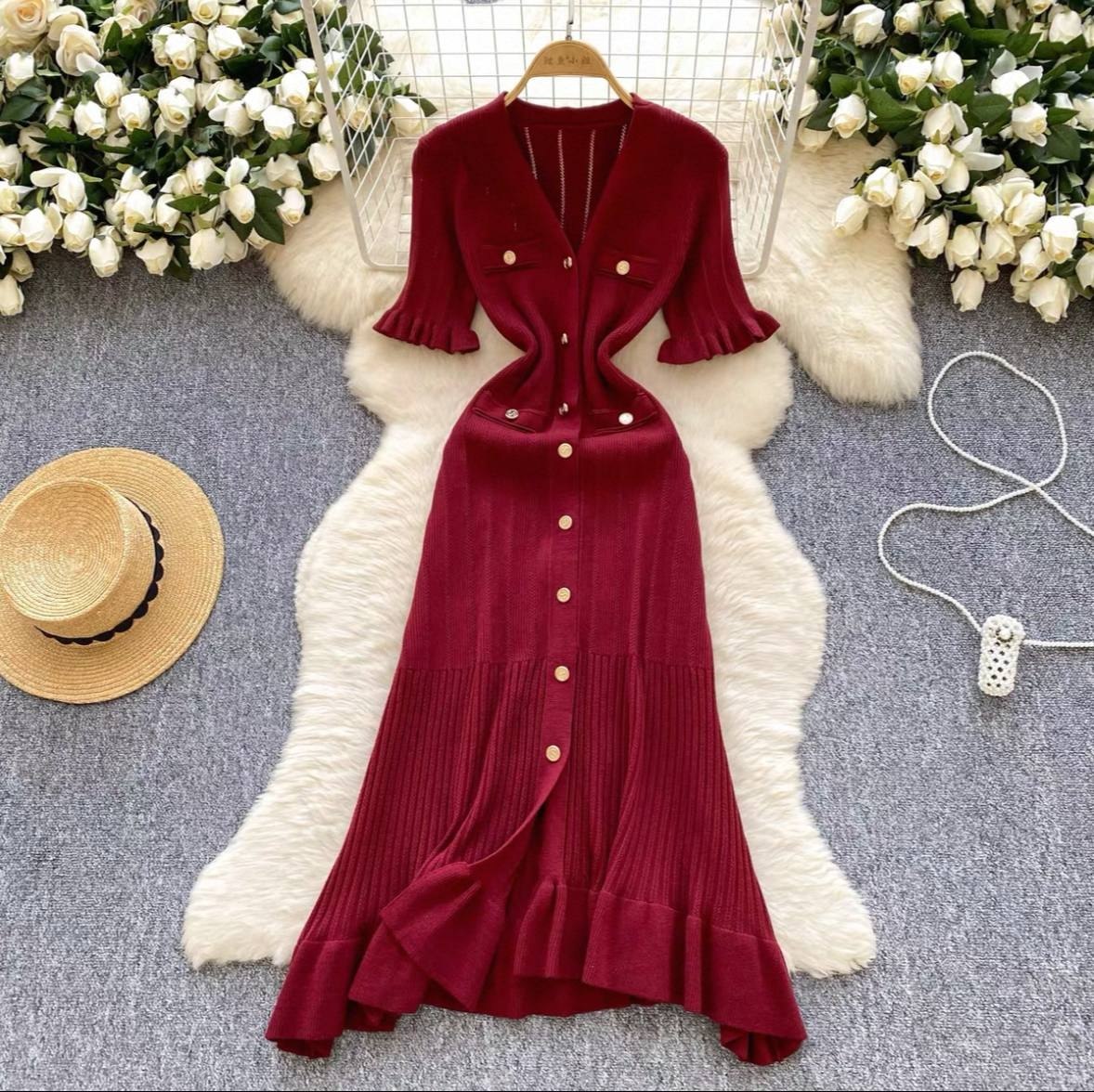 French elegant V-neck single-breasted ribbed-knit midi dress