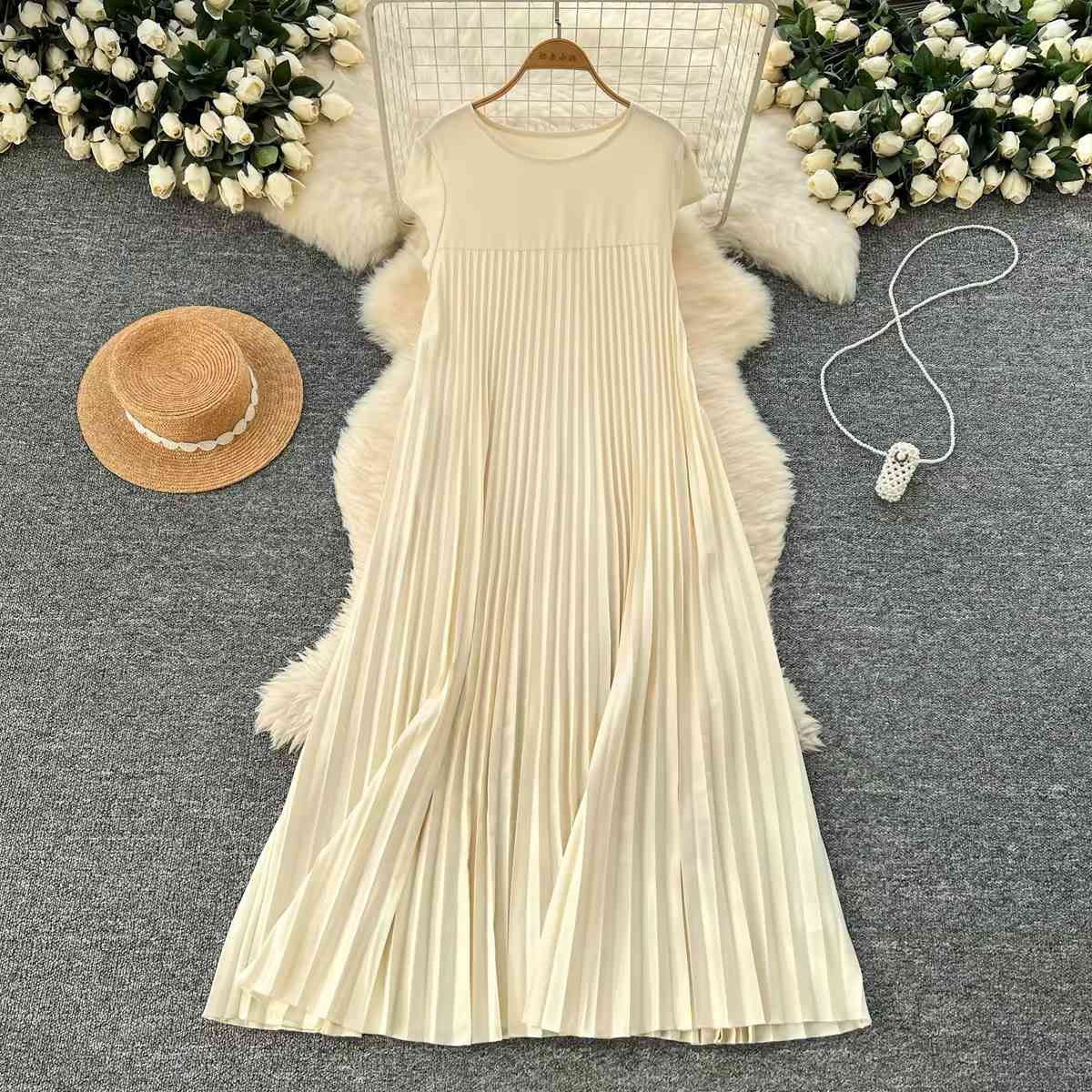 Women's elegant plissé pleated maxi dress