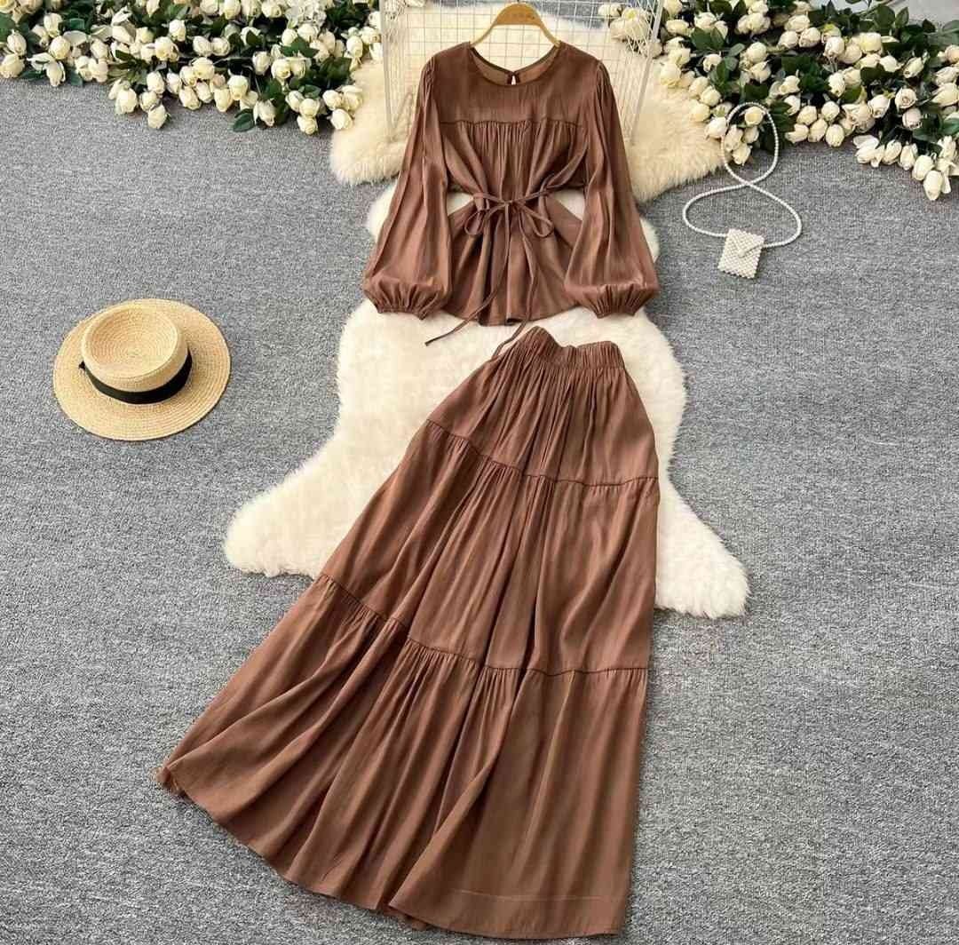 Boho-style brown two-piece skirt set