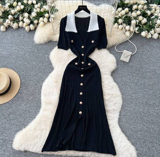 Elegant Knitted Maxi Dress with a Turn-Down Collar and Button-Front Design