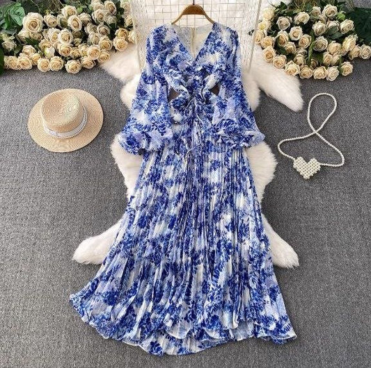 Blue and white floral print pleated maxi dress