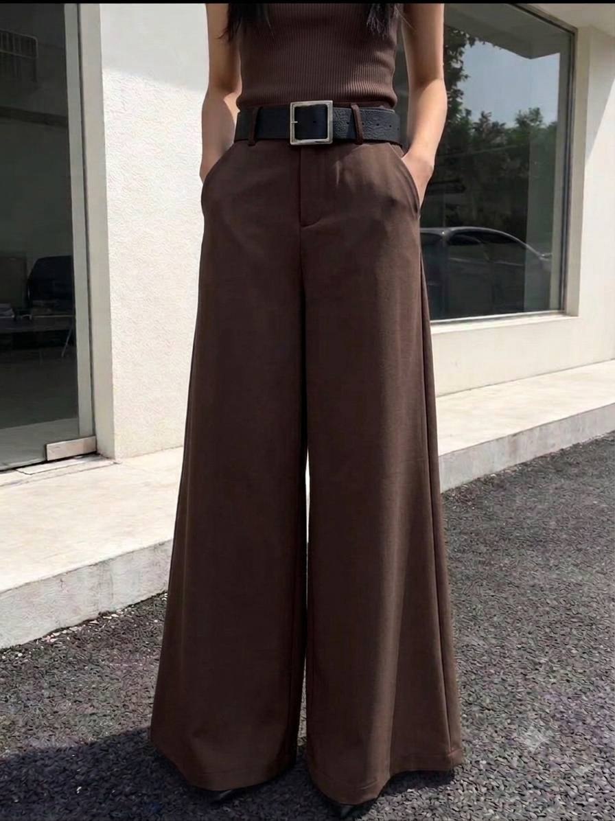 High-waisted, wide-leg tailored trousers in brown
