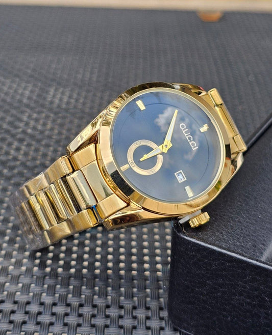 Luxury that looks premium on the wrist Gold and black designs watch