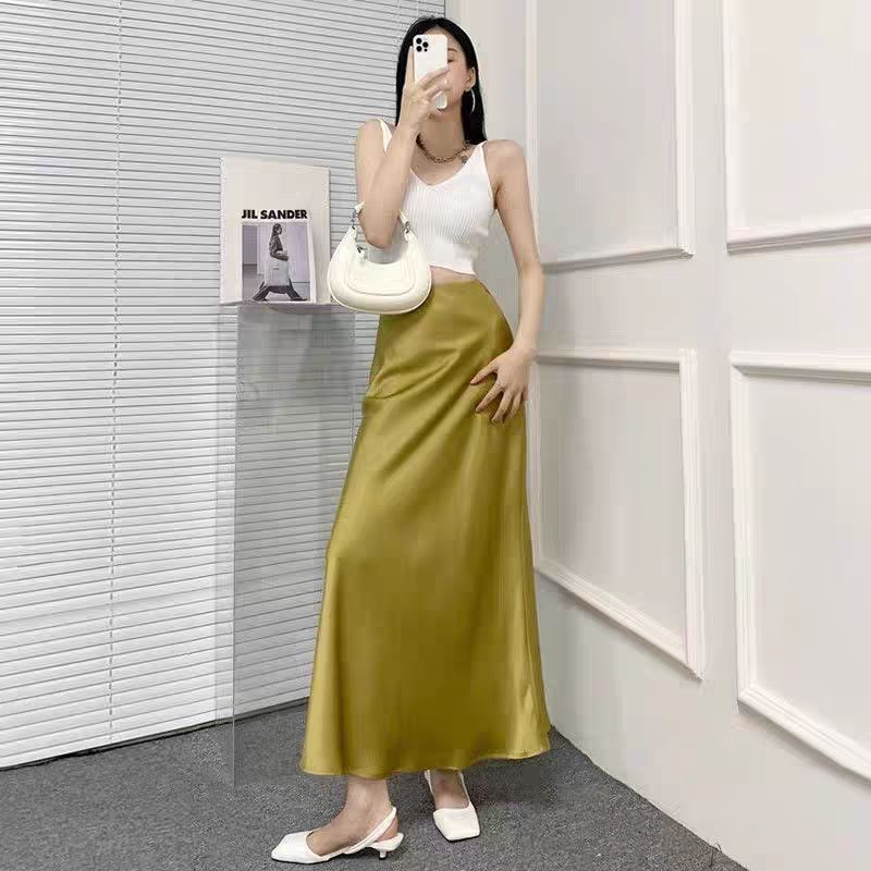 Satin pleated skirt
