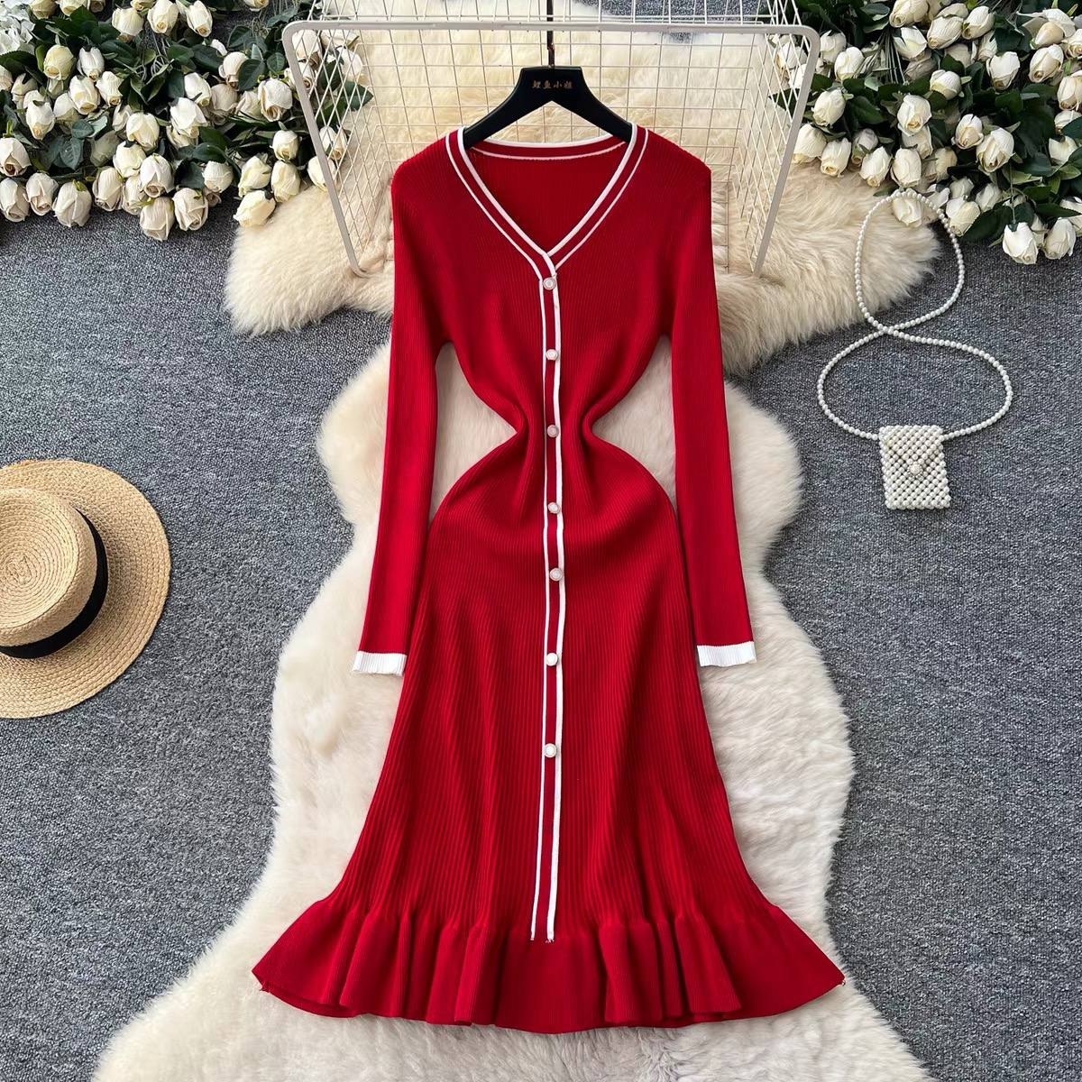 French-style ribbed knit midi dress