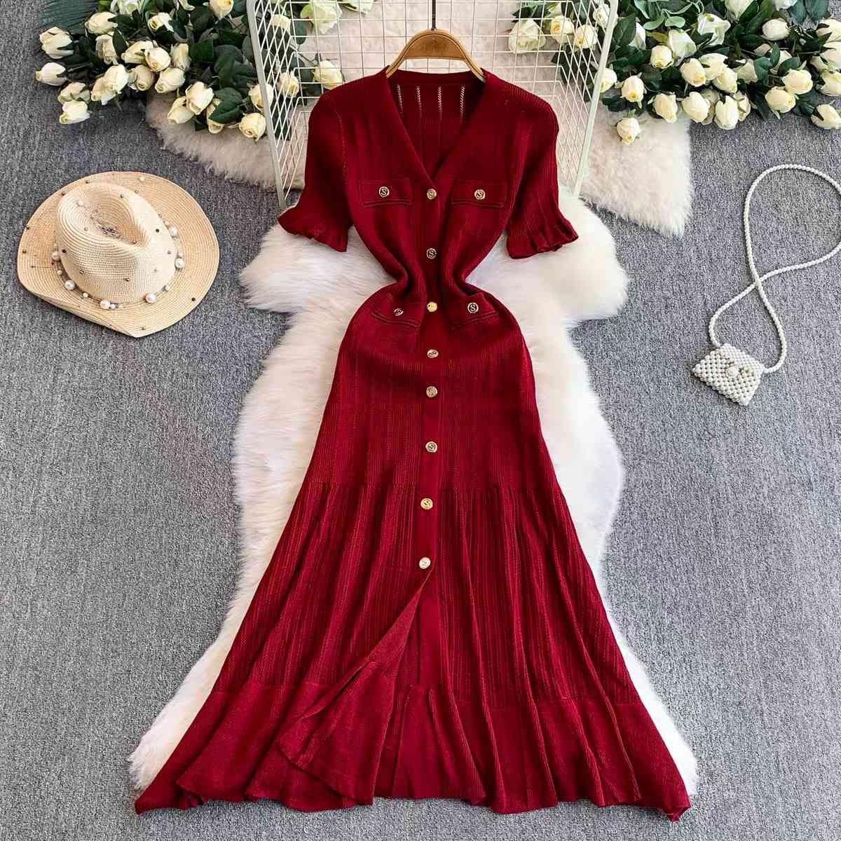Burgundy ribbed knit maxi dress