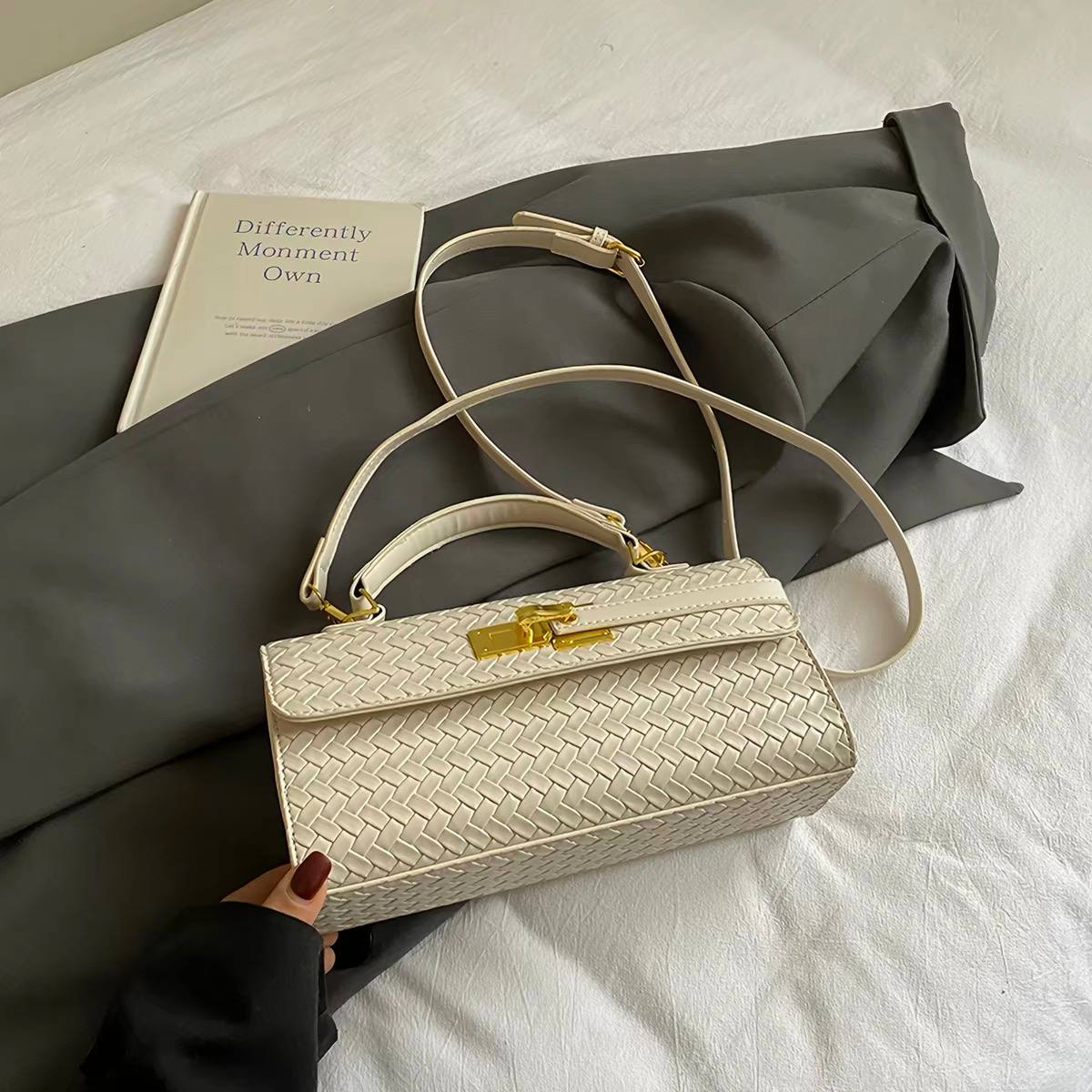 JW PEI Leyla weave texture top hand bag in white