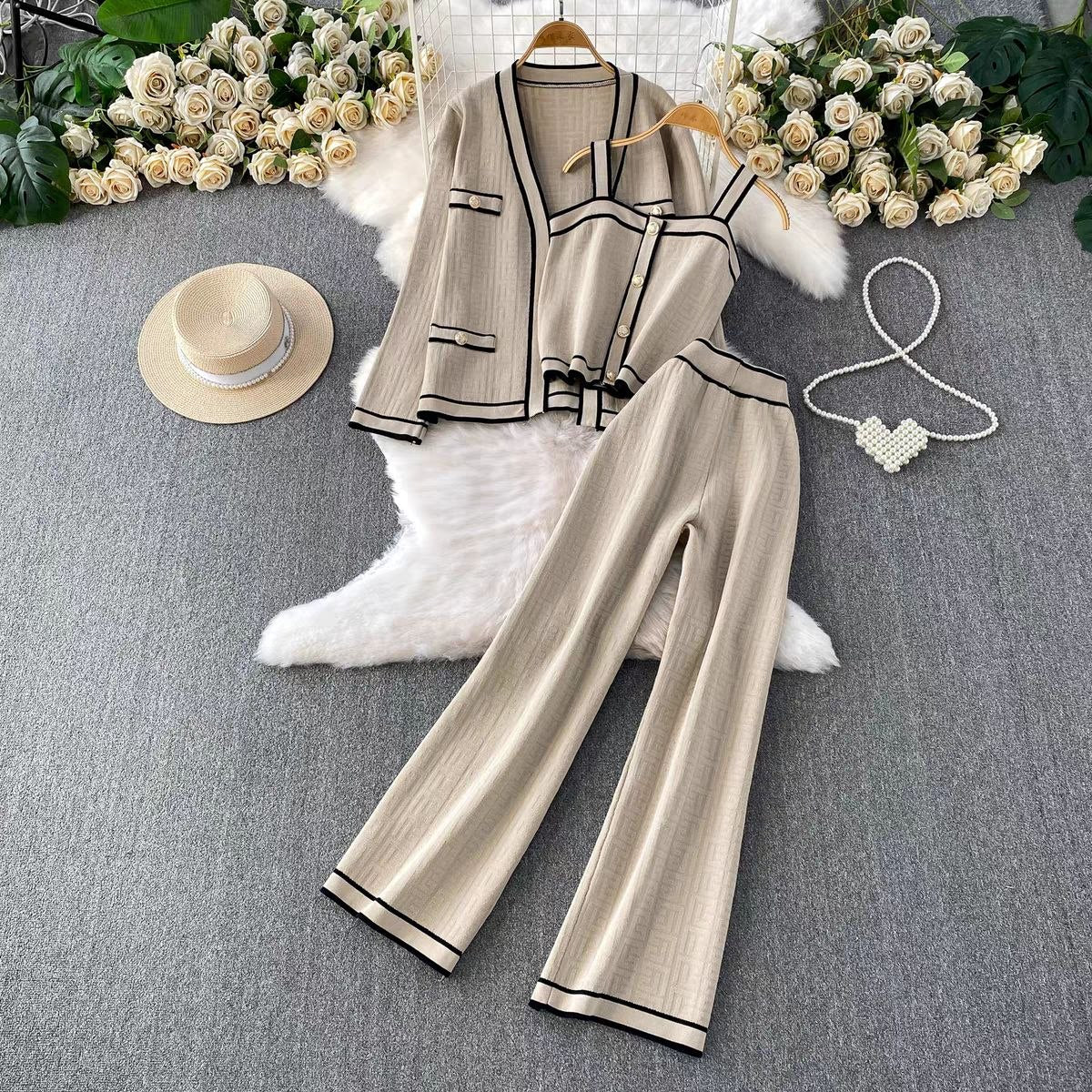 Three-piece knitted set