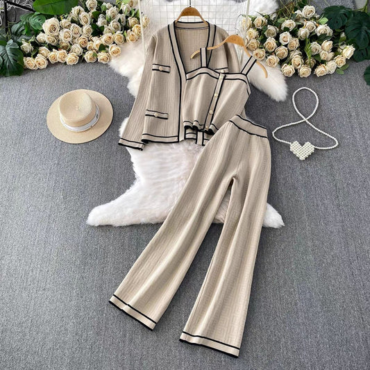 Three-piece knitted set