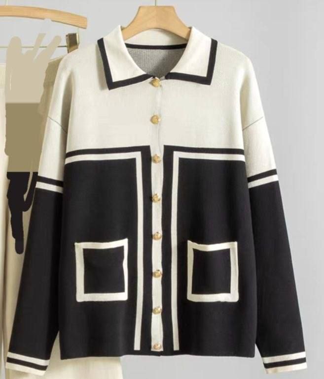Chanel-inspired chic knitted top