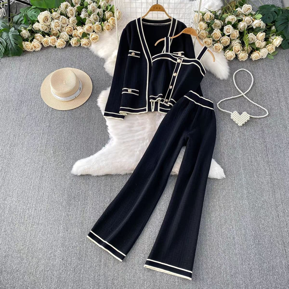 Three-piece knitted set
