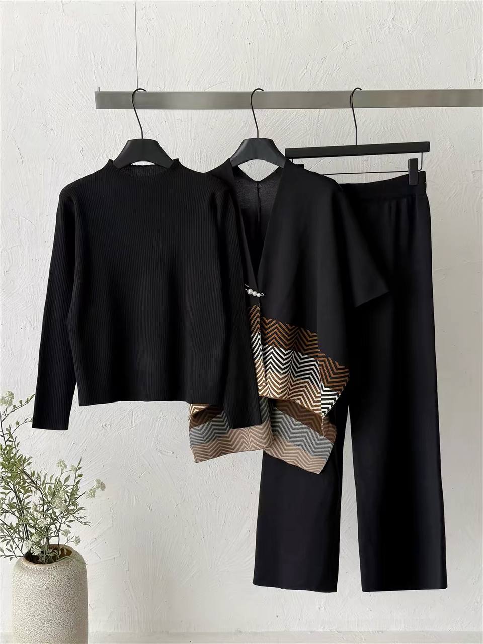 Elegant three piece knitwear lounge set