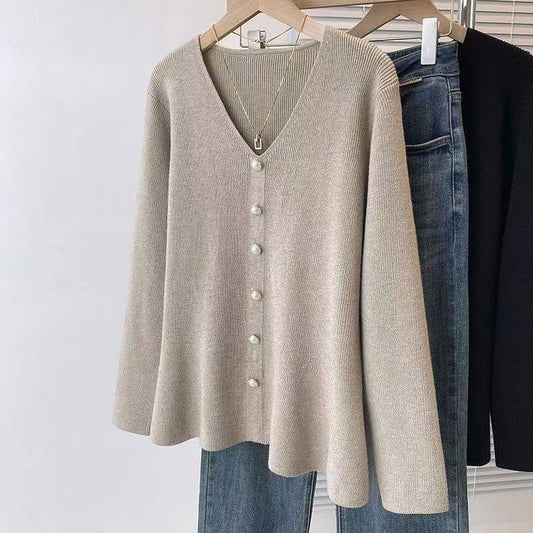 Women's V-neck rib-knit cardigan