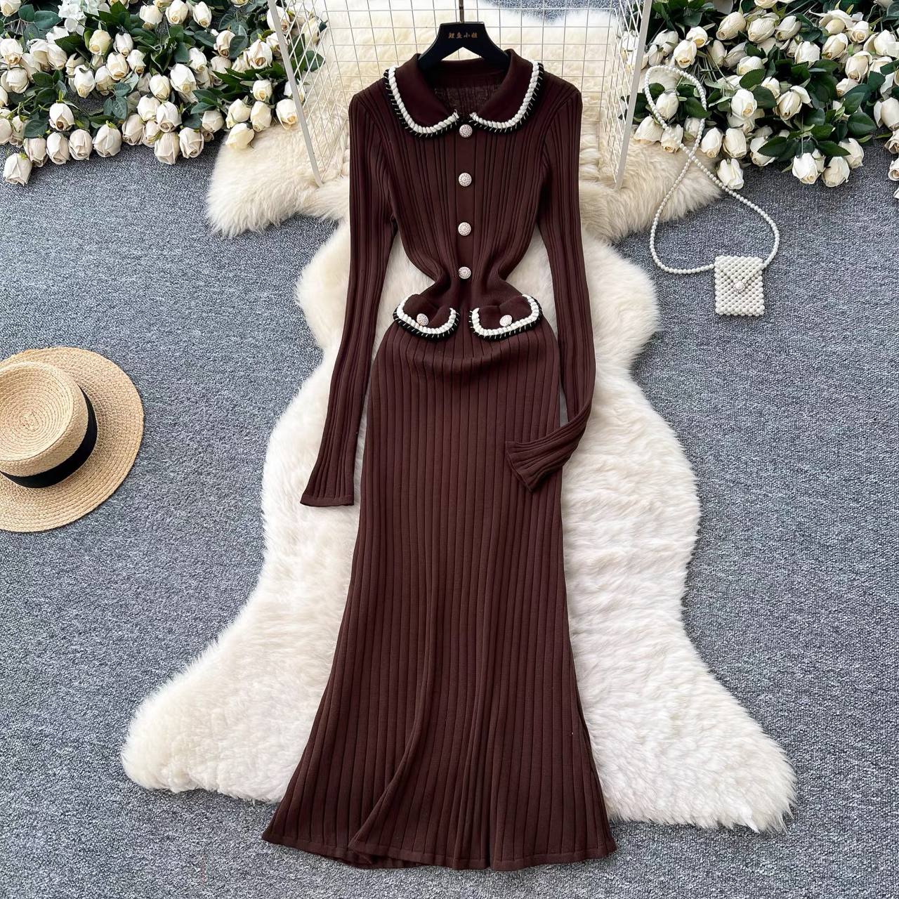 Elegant ribbed knit midi dress