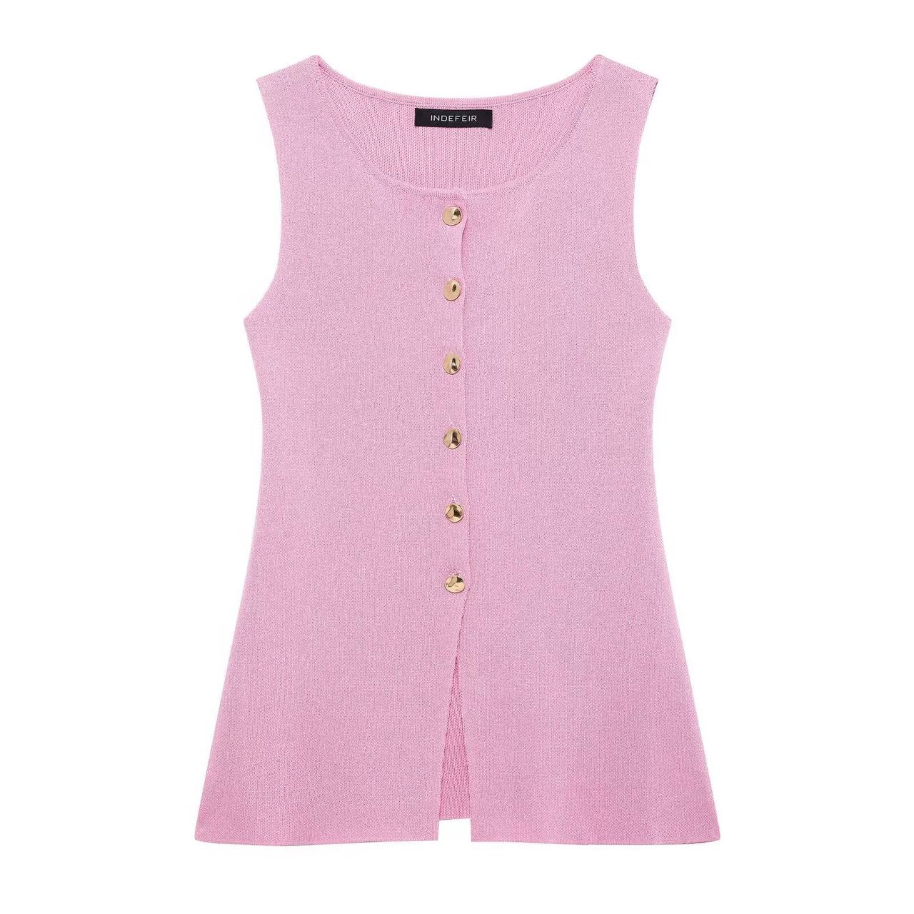 knitted waistcoat features a longline