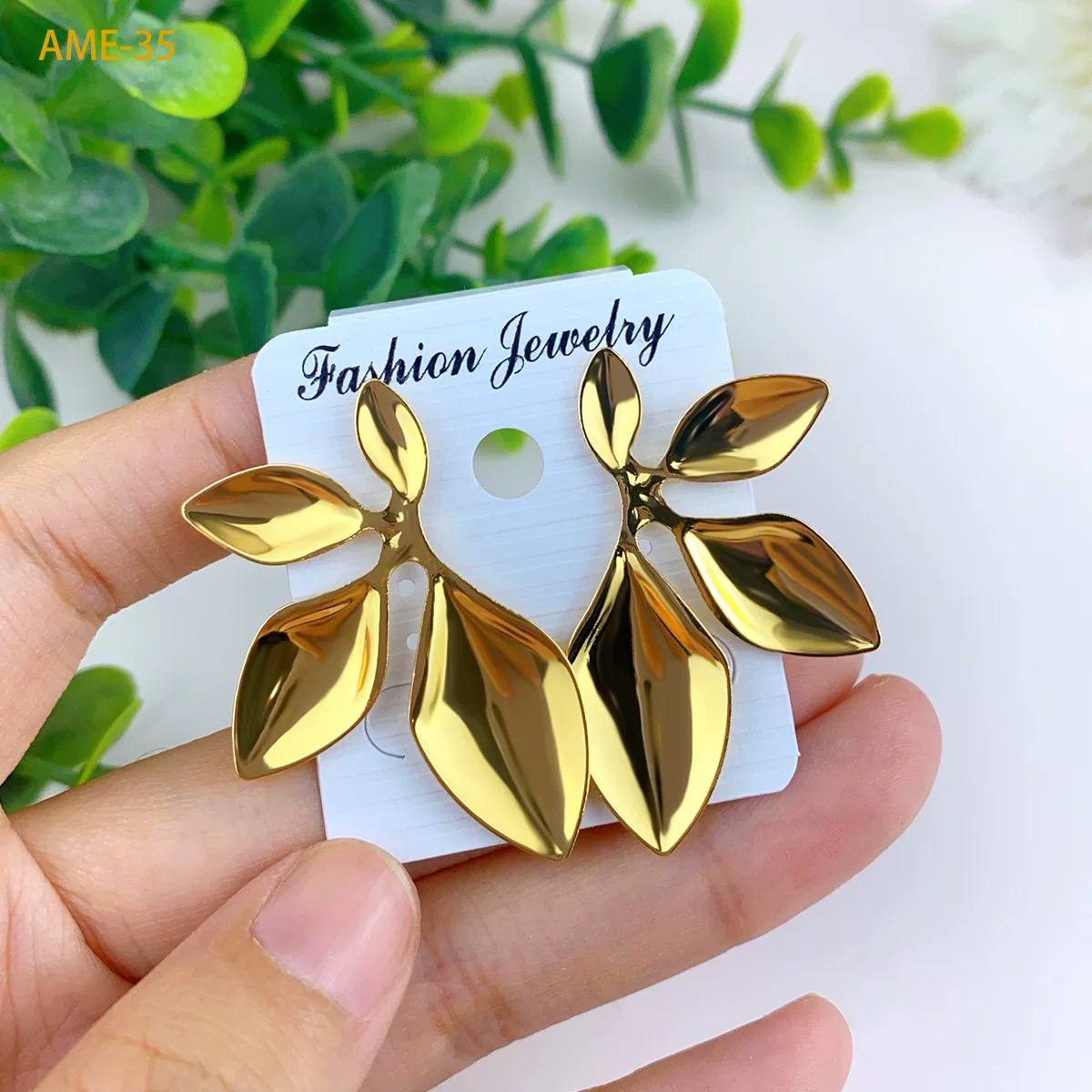 Aniid vintage fan leaf shape stud earrings