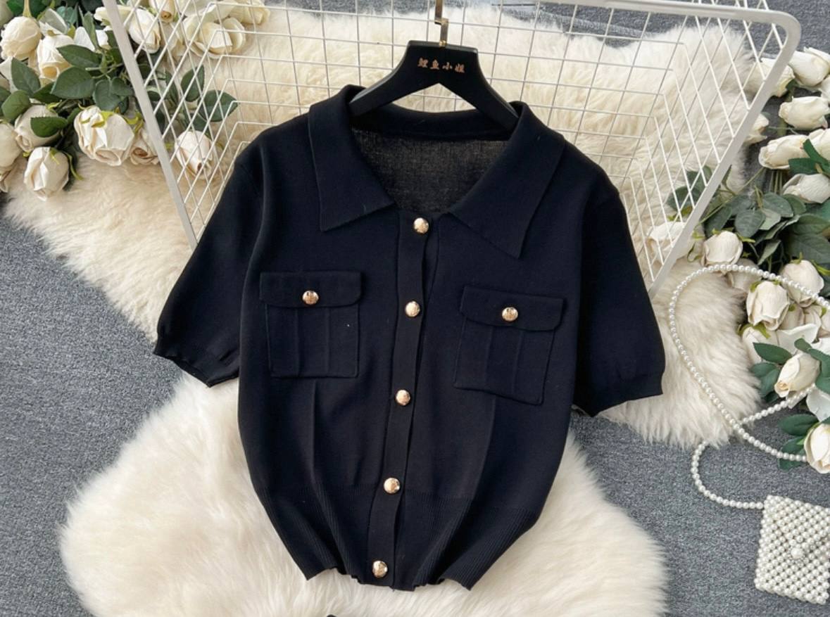 Short-sleeve knit polo shirt