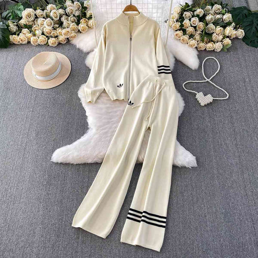 Cream-colored knit knitwear tracksuit matching set