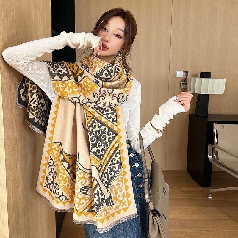 Retro horse and carriage print pashmina scarf